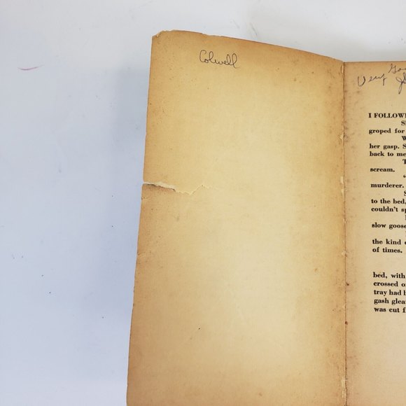 2 Mary Stewart Paperbacks Wildfire at Midnight 1962 & Nine Coaches Waiting 1963 - Picture 9 of 12